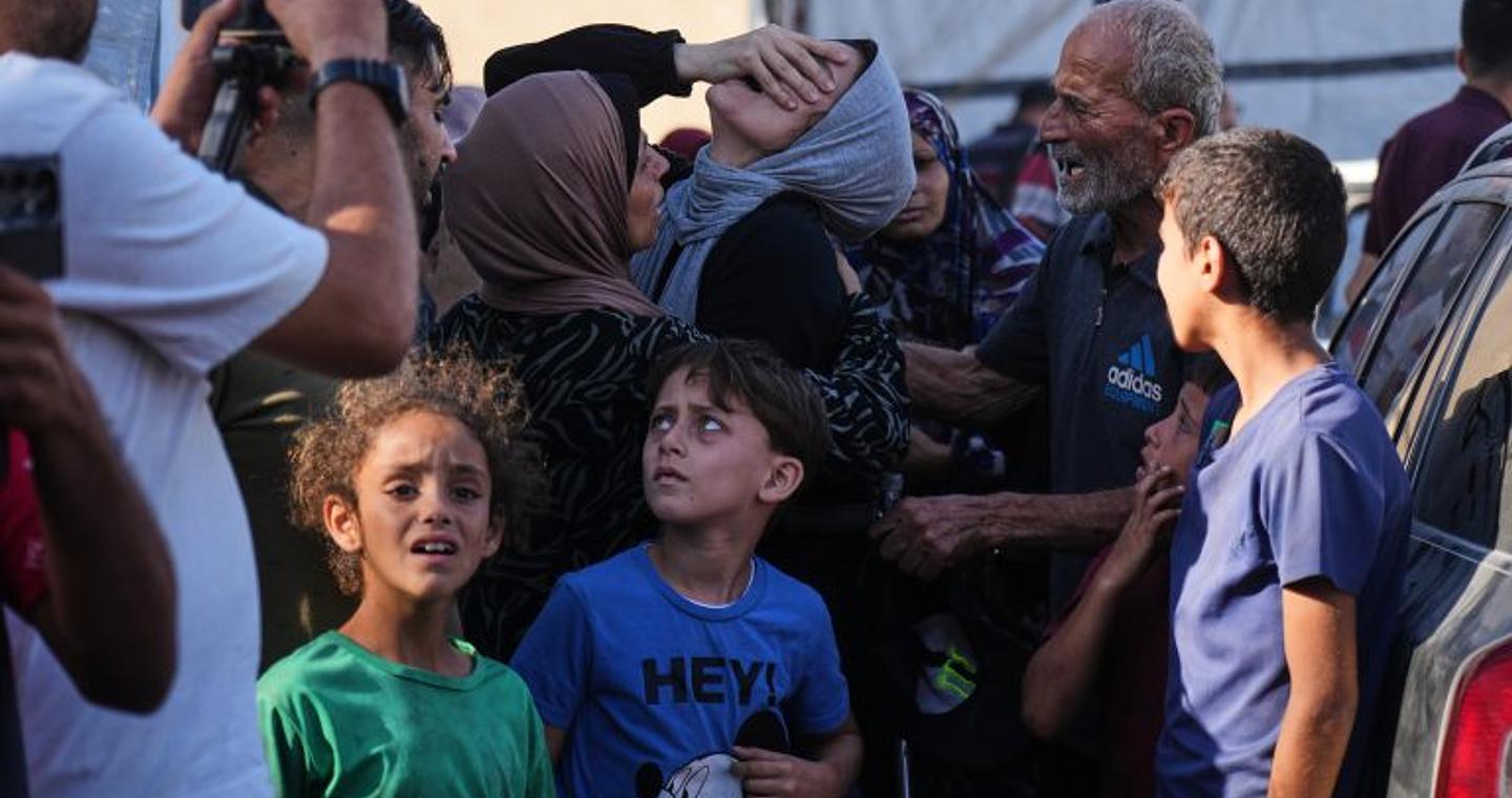 Με απόρριψη του σχεδίου Τραμπ απειλεί η Χαμάς ενώ συνεχίζεται η αιματοχυσία στη Γάζα