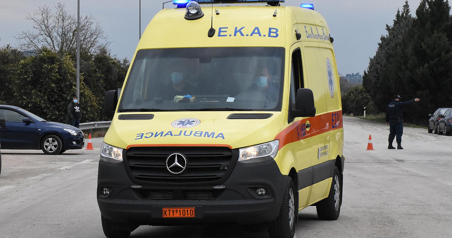 Σε κρίσιμη κατάσταση 18χρονη που έπεσε από μπαλκόνι τρίτου ορόφου στη Θεσσαλονίκη