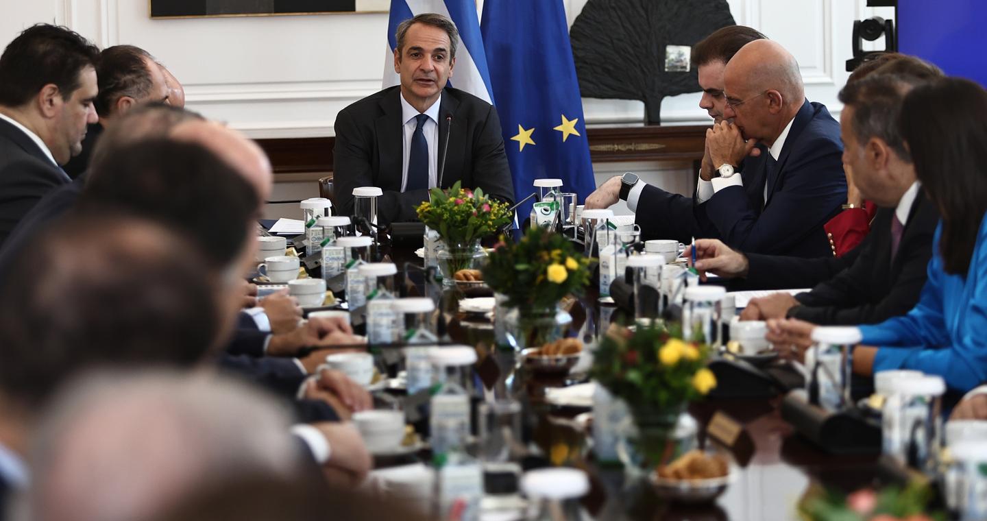 Υπουργικό συμβούλιο: Πράσινο φως για σχεδόν 20.000 προσλήψεις και μπόνους παραγωγικότητας στο Δημόσιο