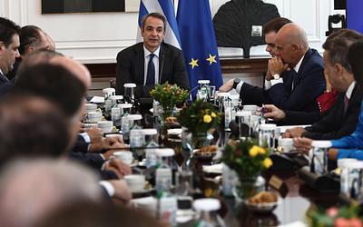 Προσλήψεις στο Δημόσιο 2026: Όλες οι θέσεις και οι τομείς