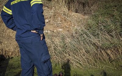 Λάρισα: Επιχείρηση σε σπηλιά για άνδρα που έψαχνε λίρες!