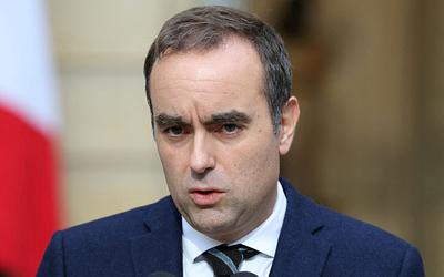 Γαλλία: Παραίτηση-βόμβα του πρωθυπουργού Λεκορνί – Τι συμβαίνει;