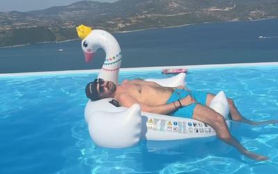 «Μπορώ να σαπίσω περισσότερο και θα το κάνω» – To βίντεο του Γιάννη Τσιμιτσέλη από τις διακοπές του