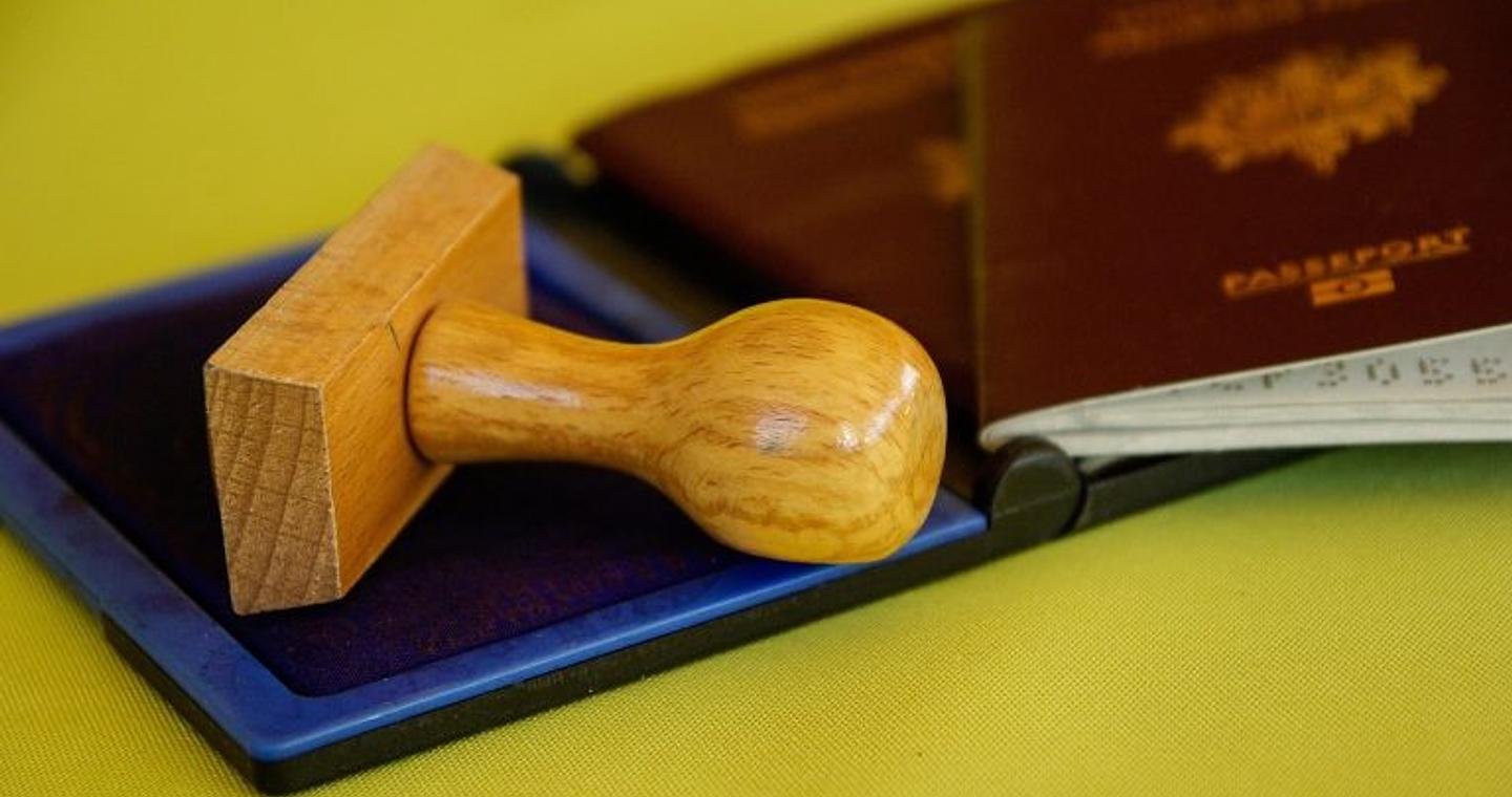 Ε.Ε.: Τέλος οι σφραγίδες στα διαβατήρια – Πώς θα γίνονται οι έλεγχοι