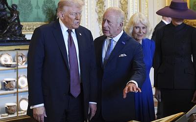 Σκάνδαλο με σπαθί: Παραίτηση διευθυντή μουσείου μετά από απαίτηση Τραμπ!