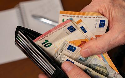 Πληθωρισμός: Η μεγάλη πτώση & οι κίνδυνοι για την ελληνική οικονομία
