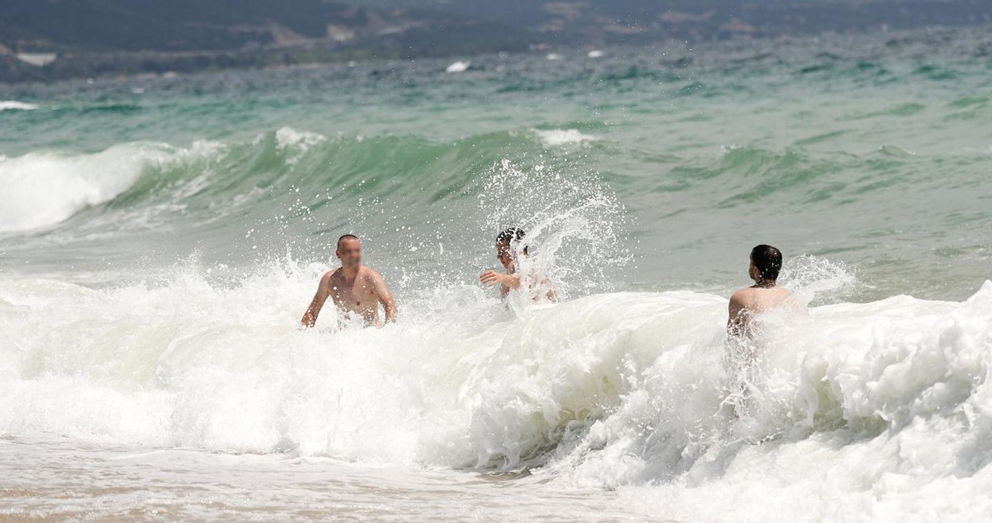 Καιρικό «κοκτέιλ» με ζέστη και μελτέμια την Τρίτη, η πρόγνωση των μετεωρολόγων -Παραμένει υψηλός ο κίνδυνος πυρκαγιάς