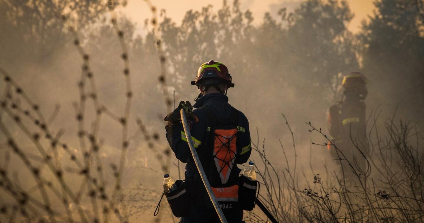 Φωτιά: Πορτοκαλί συναγερμός την Τρίτη – Πολύ υψηλός κίνδυνος σε 10 περιφέρειες