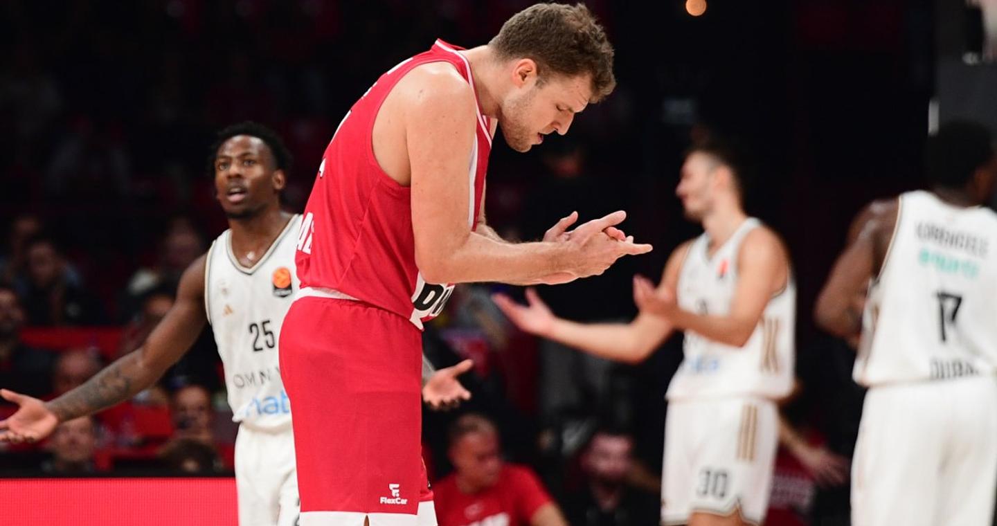 Ολυμπιακός – Ντουμπάι 86-67: Άνετο βράδυ με σούπερ Βεζένκοφ