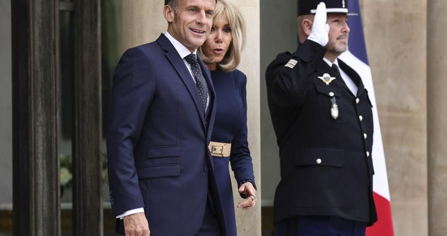 Κρίσιμες ώρες στη Γαλλία – Ο Μακρόν αποφασίζει για κυβέρνηση ή πρόωρες εκλογές