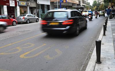 Θεσσαλονίκη: Ταξιτζής παρέσυρε αστυνομικούς με μηχανή και εξαφανίστηκε – Η ομολογία!