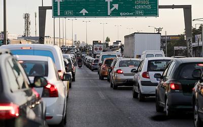 Χάος στην Αττική Οδό και στον Κηφισό: Ατελείωτες ουρές