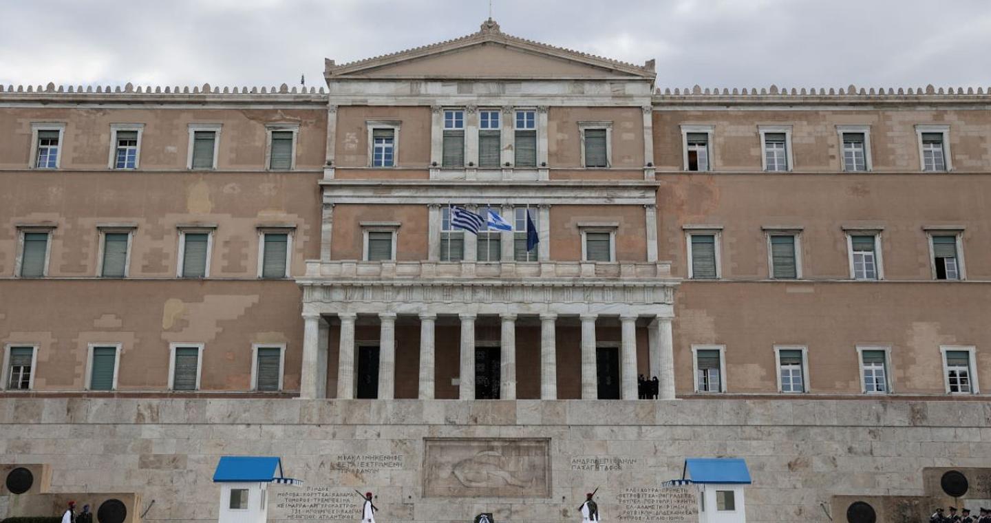 Ο Άγνωστος Στρατιώτης και οι νοικοκυραίοι