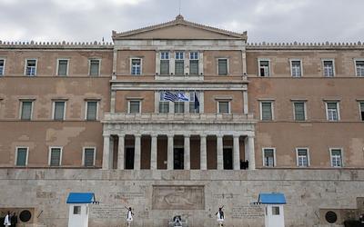 Άγνωστος Στρατιώτης: Η κυβέρνηση στοχεύει στη "σιωπηλή πλειοψηφία"