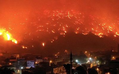 Τουρκία: Χιλιάδες εκκενώθηκαν λόγω πύρινης λαίλαπας – Σοκαριστικές εικόνες