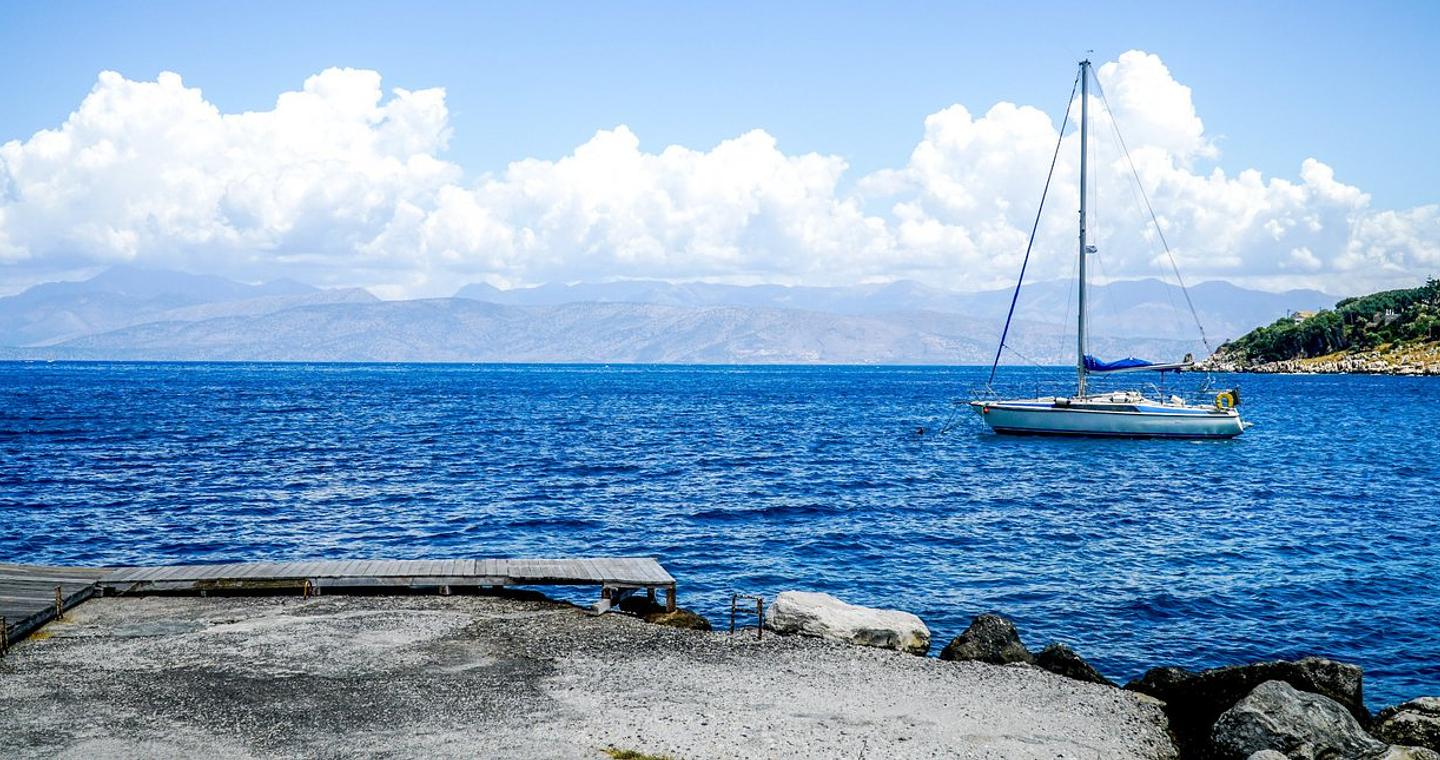 Καιρός: Μικρό καλοκαίρι την Κυριακή, αλλά και βροχές -Τι ώρα αναμένονται καταιγίδες στην Αττική
