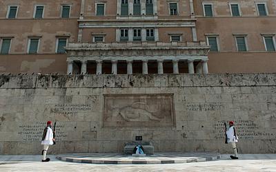 Αγνωστος Στρατιώτης: Αποφασιστικές κινήσεις για την προστασία του μνημείου!