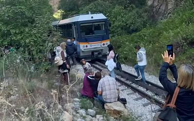 Οδοντωτός: Επιβάτες εγκλωβίστηκαν, κινητοποίηση της ΕΜΑΚ και ανακοίνωση της Hellenic Train