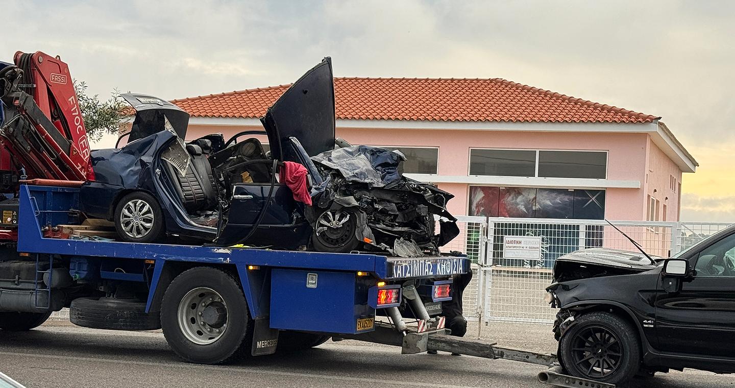 Τρεις νεκροί σε καραμπόλα Ι.Χ. στις Αφίδνες – Νεκρός μοτοσικλετιστής στην Αθηνών-Κορίνθου