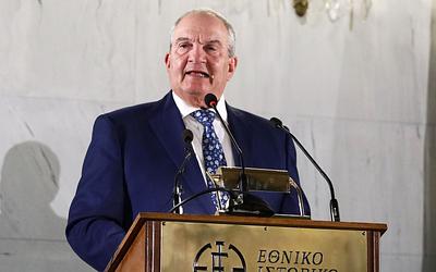 Καραμανλής προειδοποιεί: Κίνδυνος θεσμικής κρίσης!