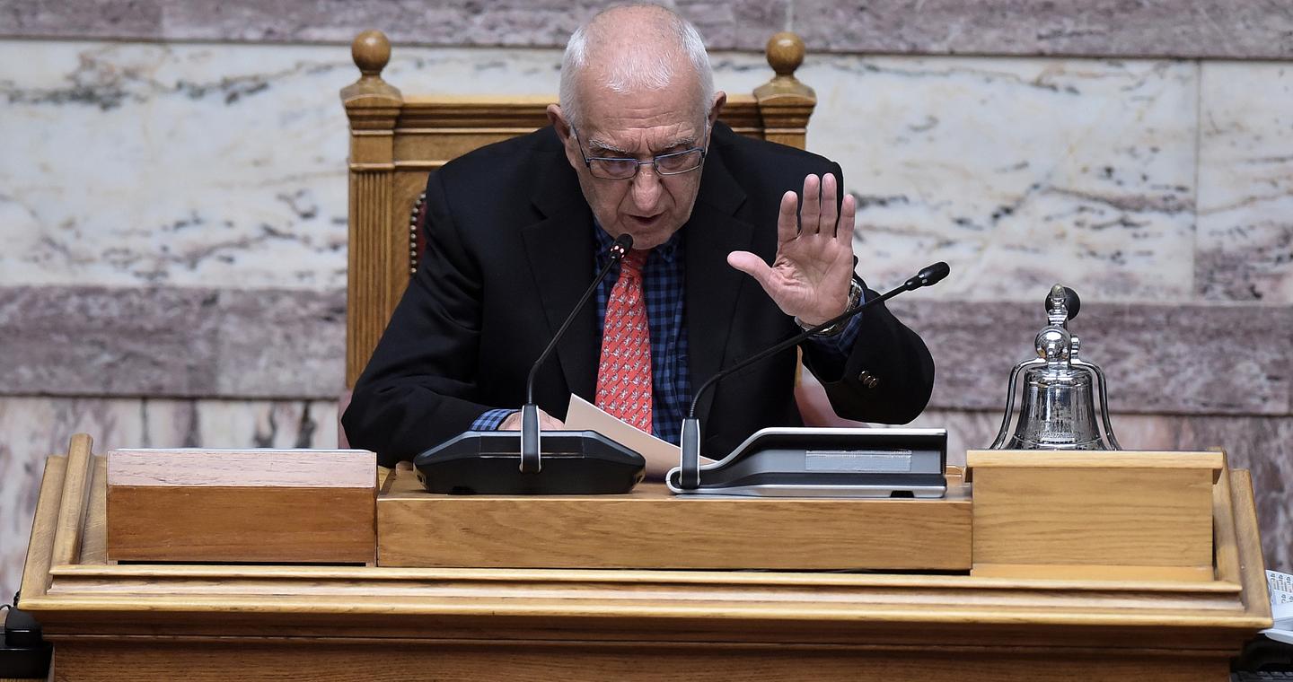 Κακλαμάνης: Εντός Οκτωβρίου η ψήφιση για τον «κόφτη» στα μικρόφωνα του Κοινοβουλίου