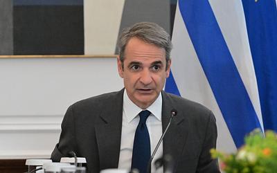 Επίσκεψη Μητσοτάκη στο υπουργείο Κλιματικής Κρίσης εν μέσω πύρινων μετώπων