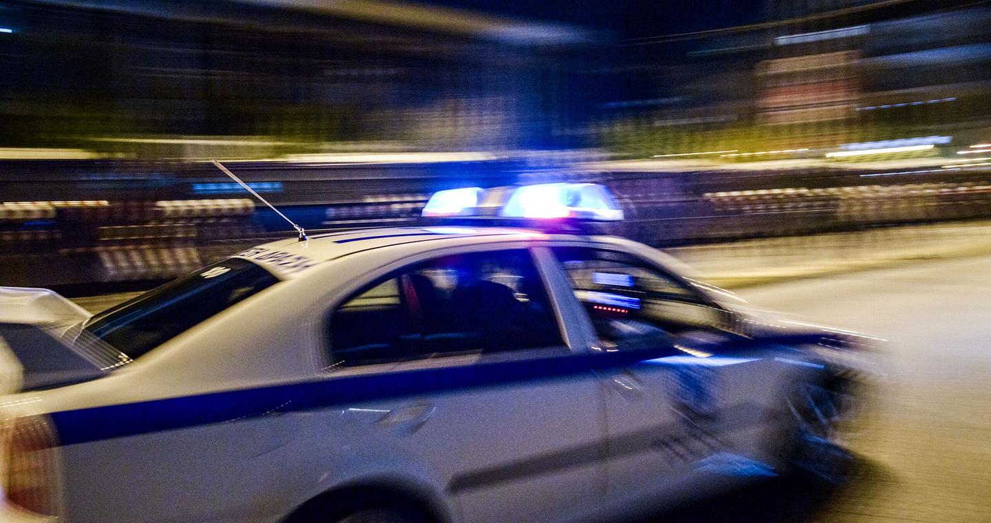 Θεσσαλονίκη: Χειροπέδες σε πενηντάχρονη οδηγό – Εντοπίστηκε με ναρκωτικά και μαχαίρια