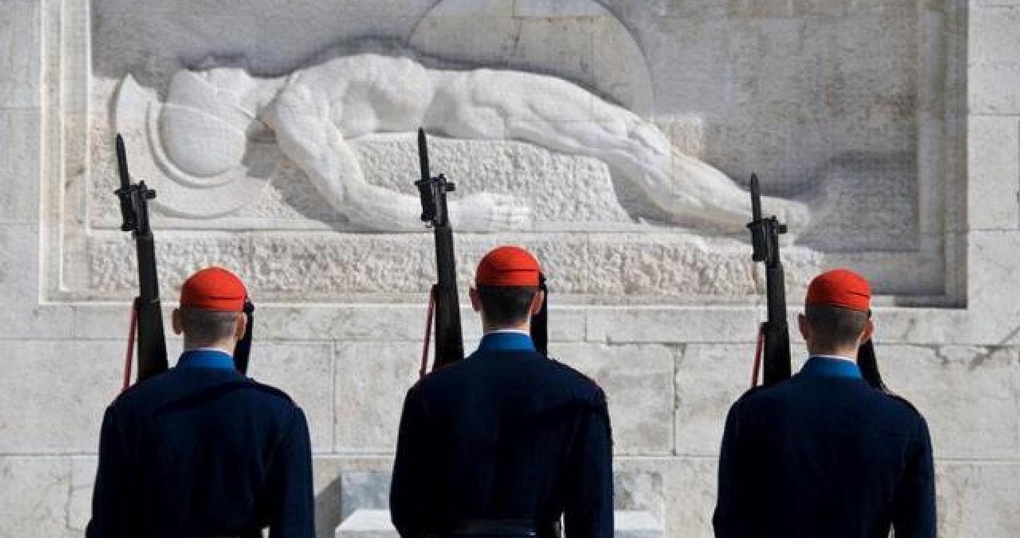 Ο «άγνωστος πόλεμος» για το Μνημείο του Αγνώστου Στρατιώτη
