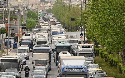 «Μπούτι» η Αττική: Χαοτική κίνηση στους δρόμους από νωρίς το πρωί