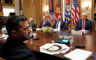 Τραμπ σε Ζελένσκι: «Δέξου τους όρους Πούτιν ή θα σε καταστρέψει»
