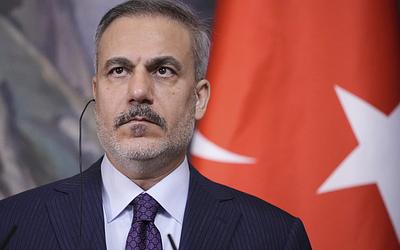 Αλλάζει στάση η Τουρκία; Άνοιγμα Φιντάν για Αιγαίο και casus belli