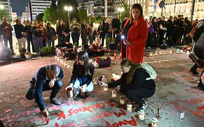 Σύνταγμα: Συγκέντρωση για τα Τέμπη και το Μνημείο του Αγνώστου Στρατιώτη