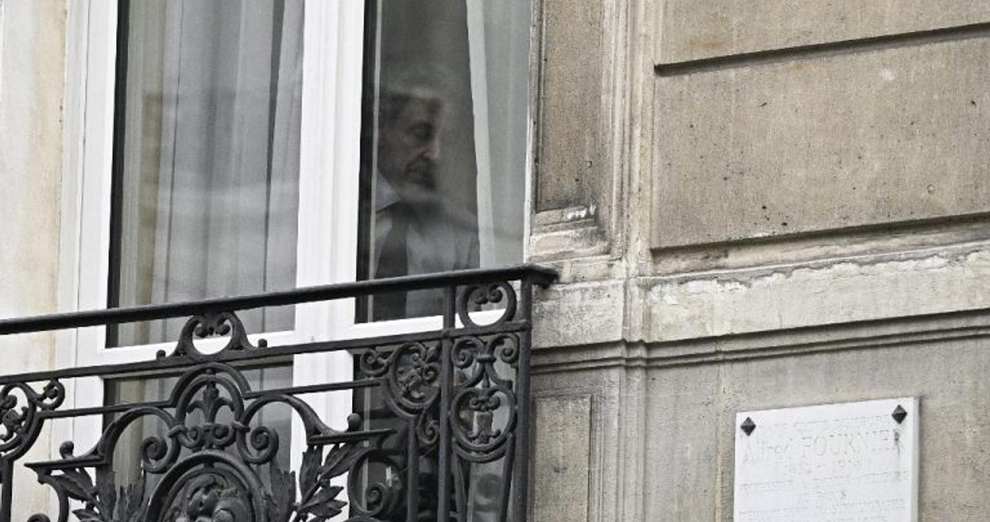 Στη φυλακή Σαντέ οδηγείται σήμερα ο Νικολά Σαρκοζί – Τι τον περιμένει