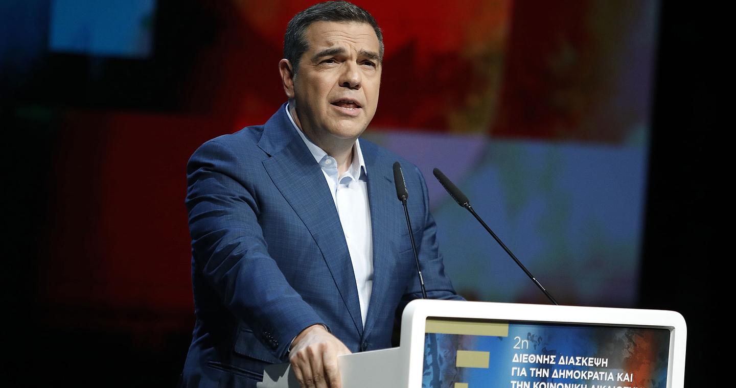 Τσίπρας για Αγνωστο Στρατιώτη: Ο Μητσοτάκης συμπεριφέρεται σαν ιδιοκτήτης της Ιστορίας – Σύντομα θα καταλάβει ότι ιδιοκτήτης είναι ο λαός