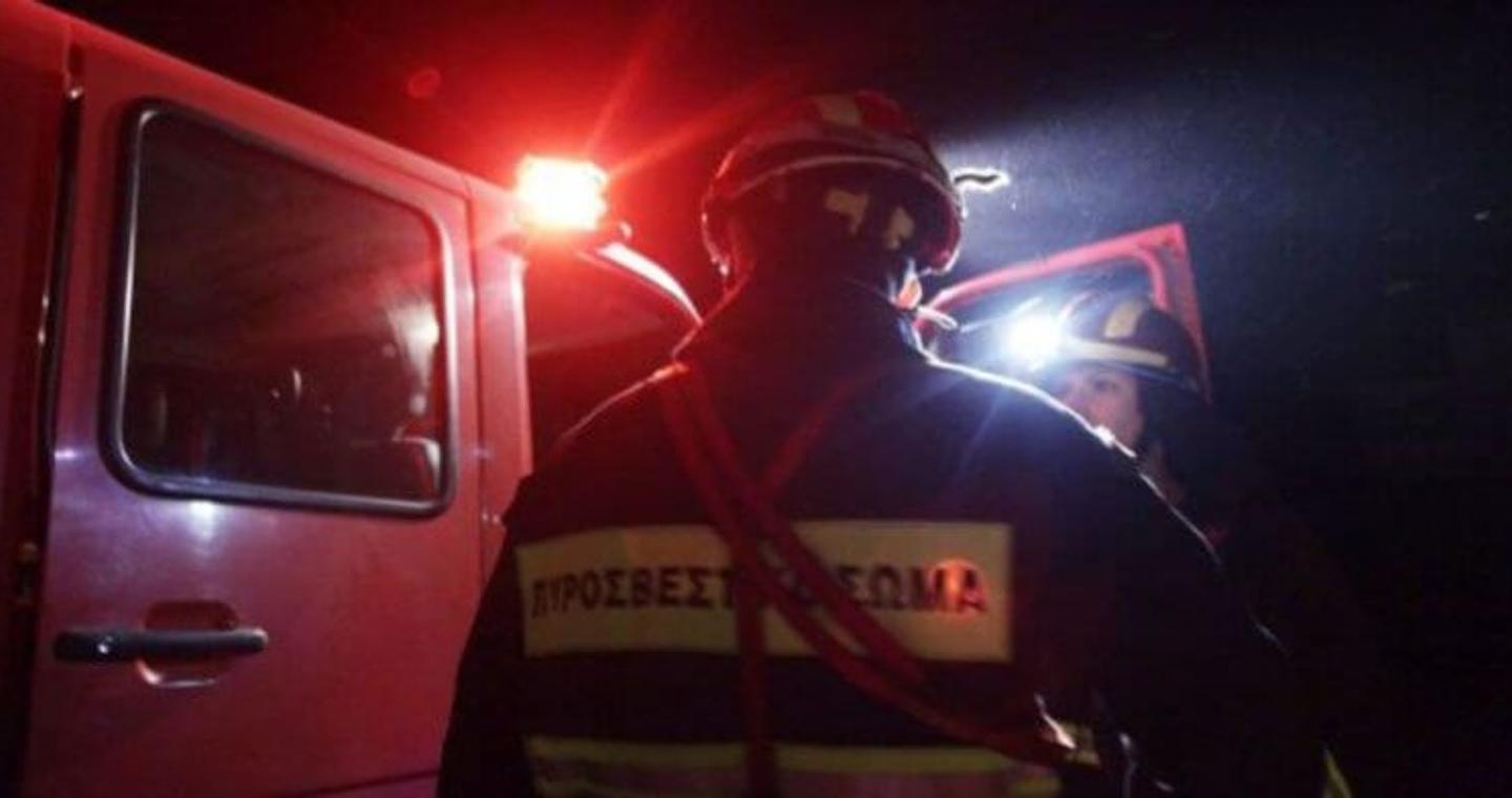 Φωτιά σε πολυκατάστημα στο Μαρούσι – Εντοπίστηκαν υπολείμματα εκρηκτικού μηχανισμού