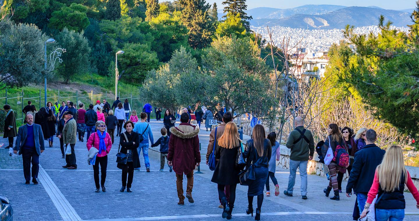 Δημοσκόπηση: Πώς βλέπουν οι πολίτες μια τρίτη θητεία Ν.Δ. και τι περιμένουν από τον Τσίπρα