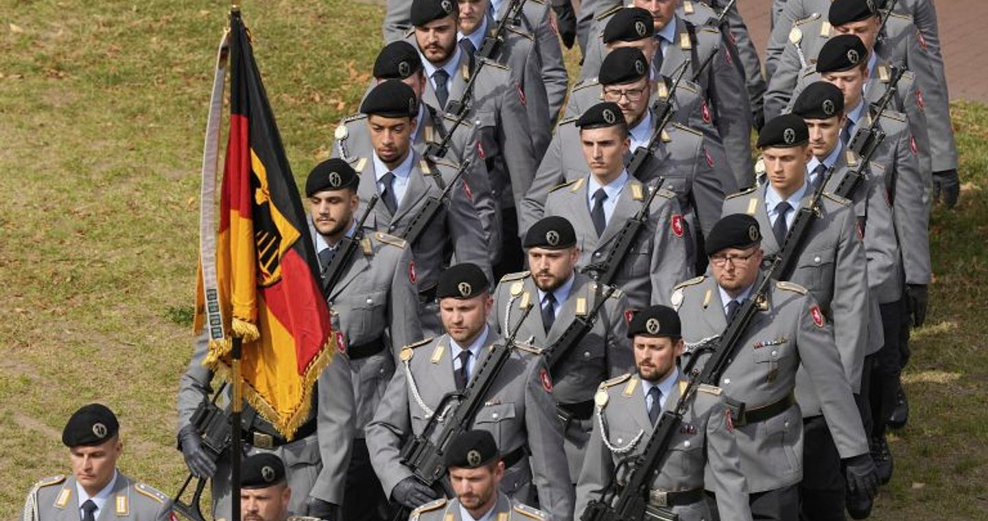 Γερμανία: Έξι στους δέκα Γερμανούς αντιτίθενται σε στρατιωτική θητεία με κλήρωση, σύμφωνα με δημοσκόπηση