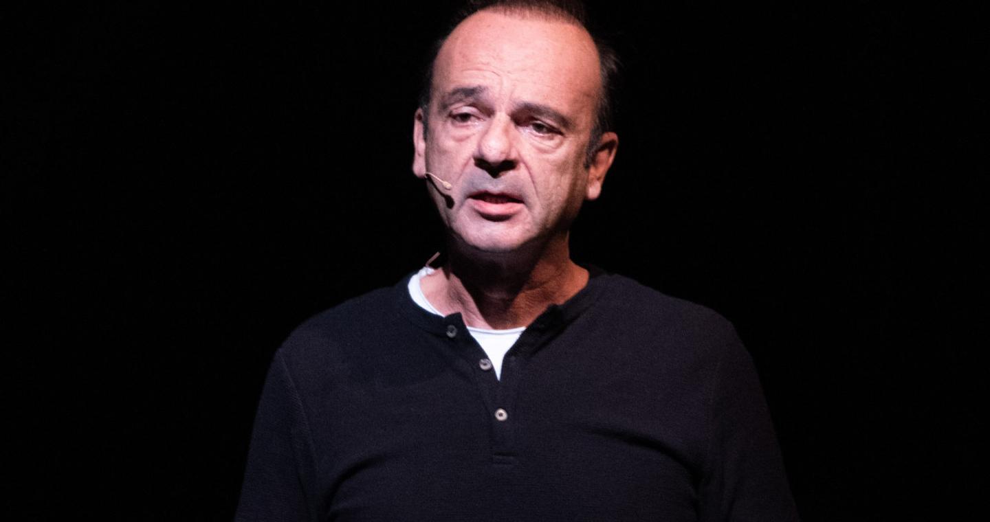Οδυσσέας Ιωάννου: «Καρφώνει» την Αριστερά - Δεν λείψατε από την κηδεία του Σαββόπουλου...