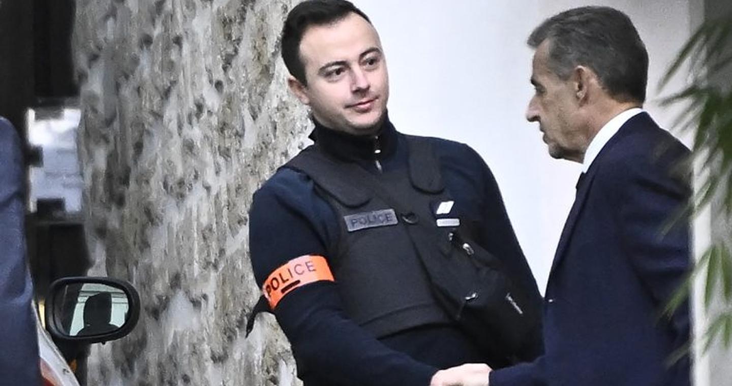 Στη φυλακή Λα Σαντέ ο Σαρκοζί – Έγινε ο πρώτος ηγέτης της ΕΕ που φυλακίζεται