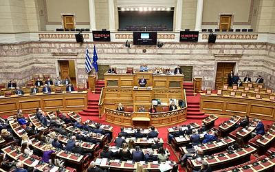 Ένταση στη Βουλή για το Μνημείο του Άγνωστου Στρατιώτη: Αντιπαράθεση και κριτική