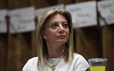 Καρυστιανού: «Σύνταγμα και ΜΑΤ, αν χρειαστεί! Δίκη παρωδία!»