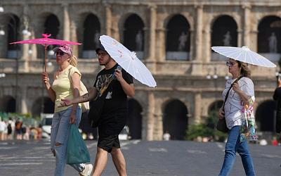 Ιταλία: Μειωμένος τουρισμός ή «ψευδείς ειδήσεις»; Κόντρα Μελόνι-αντιπολίτευσης