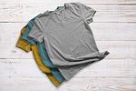 Καλοκαιρινά T-shirts: Οι κορυφαίες επιλογές για άνδρες και γυναίκες!