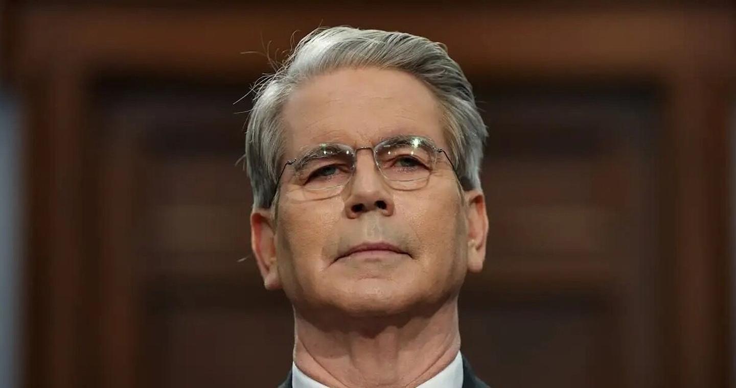 ΗΠΑ: Πιέσεις Μπέσεντ σε Fed για μείωση των επιτοκίων έως και 1,5%
