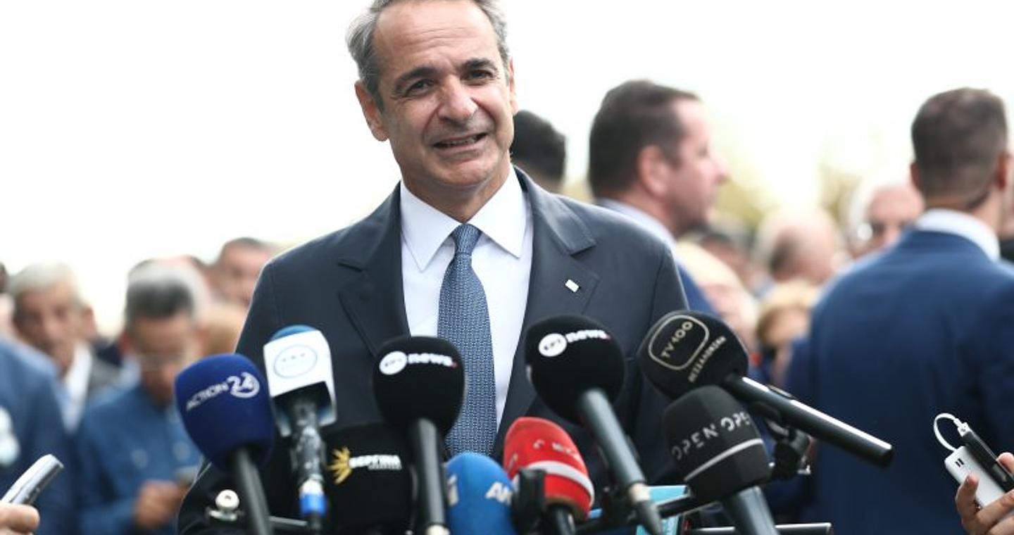 Μητσοτάκης για 28η Οκτωβρίου: Aφιερωμένη σε όσους και όσες δεν κοιμούνται, για την ελευθερία μας – Οι Ένοπλες Δυνάμεις στο σημαντικότερο μετασχηματισμό