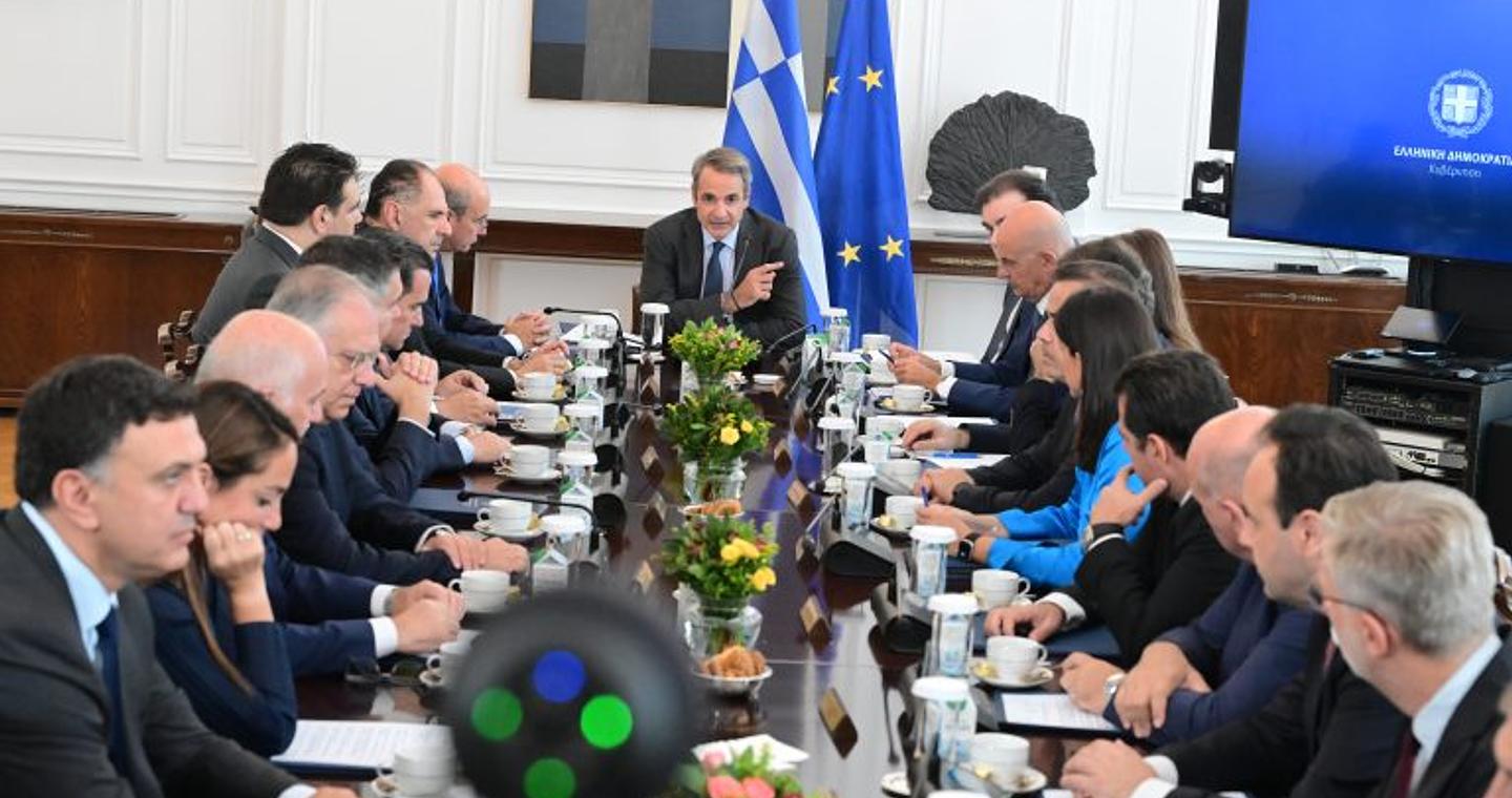 Υπουργικό συμβούλιο: Στο επίκεντρο η ενσωμάτωση του ΟΠΕΚΕΠΕ στην ΑΑΔΕ – Ομιλία Μητσοτάκη στο υπουργείο Άμυνας