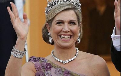 Η βασίλισσα Μάξιμα «μεταμορφώθηκε» σε στρατιώτη: Εκπαίδευση και δράση!