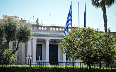 Μνημείο Αγνώστου Στρατιώτη: Κυβέρνηση απαντά στο ΠΑΣΟΚ για την τροπολογία