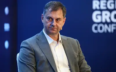 Επίθεση στο γραφείο Θεοχάρη: Καταδίκη και οργή από τη Νέα Δημοκρατία