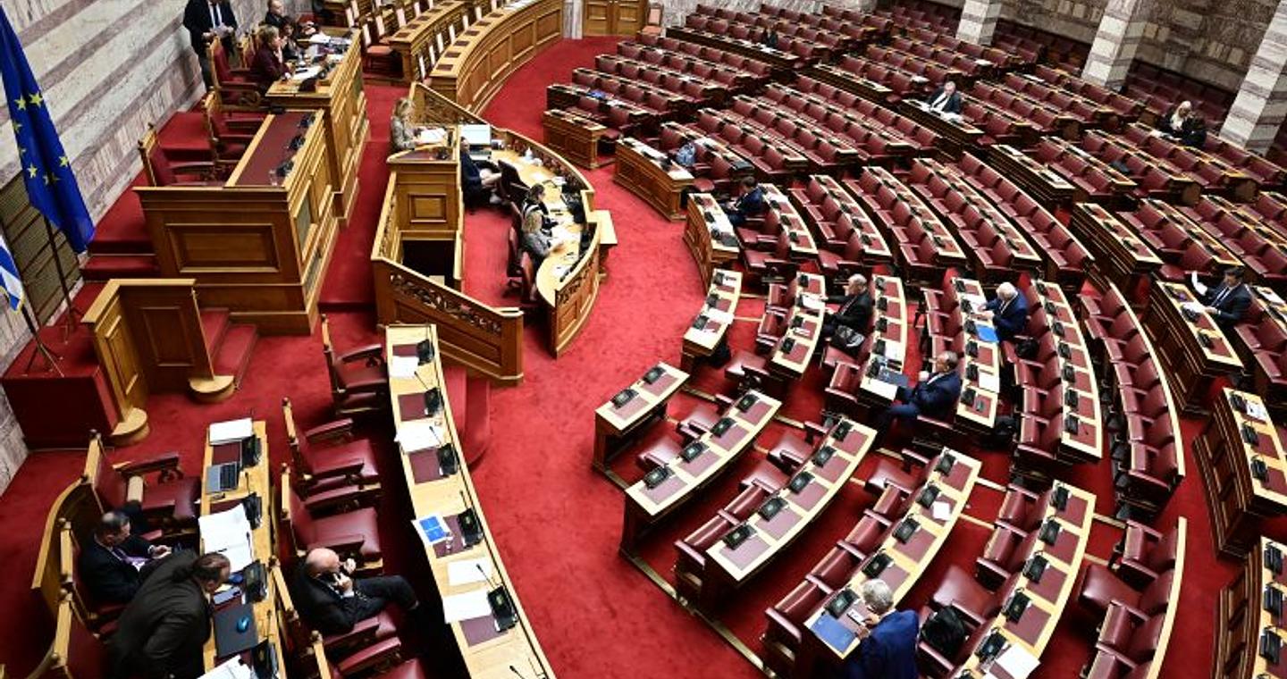 Βουλή: Την άρση ασυλίας της Ζ. Κωνσταντοπούλου ψήφισε η Ολομέλεια – Απορρίφθηκε το αίτημα για την Λ. Κανέλλη